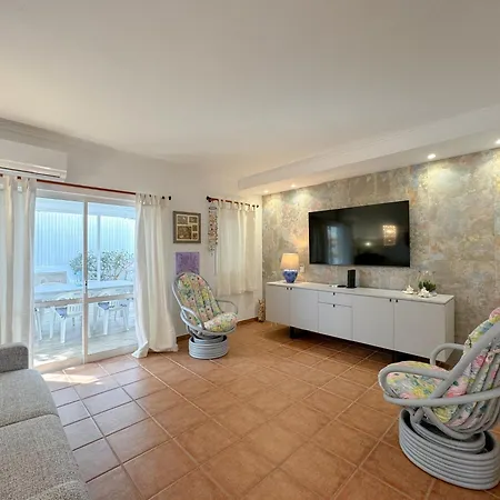 Casa Com 2 E Terraco A Passos Do Mar #1958