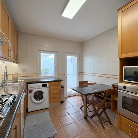 펜션 Casa Com 2 E Terraco A Passos Do Mar #1958 라고스