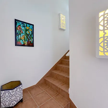 Casa Com 2 E Terraco A Passos Do Mar #1958