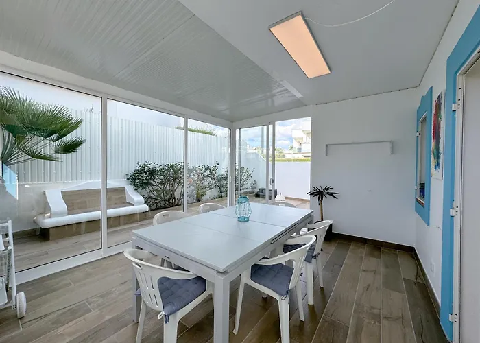 度假居 Casa Com 2 E Terraco A Passos Do Mar #1958 *