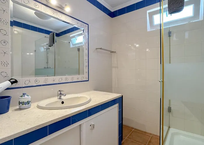 Casa Com 2 E Terraco A Passos Do Mar #1958 拉哥斯