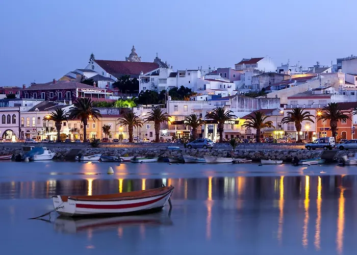 Casa Com 2 E Terraco A Passos Do Mar #1958 * 拉哥斯